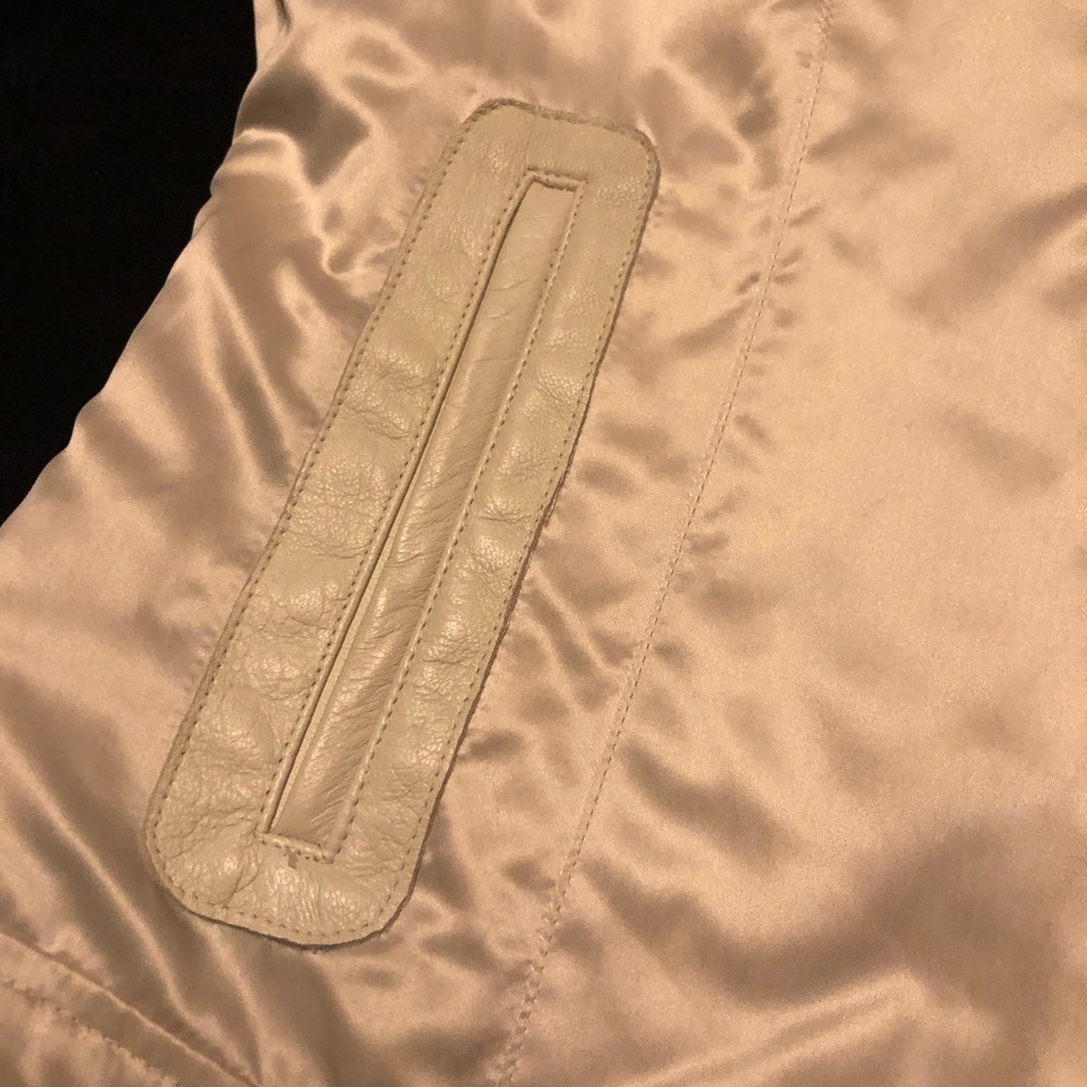 Gorgeous Reversible Winter White Jacket - image 6